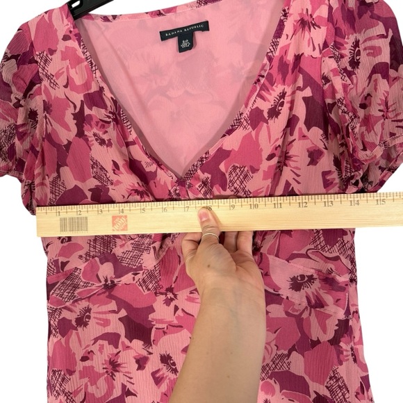 Banana Republic 100% Silk Pink Floral Babydoll Top Fairy V neck Y2K S - Picture 3 of 5